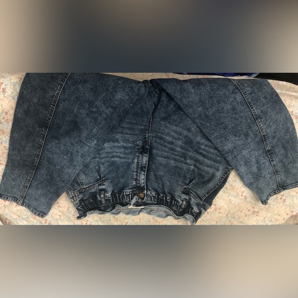 America Vintage Women’s Blue Jeans - Picture 6 of 6